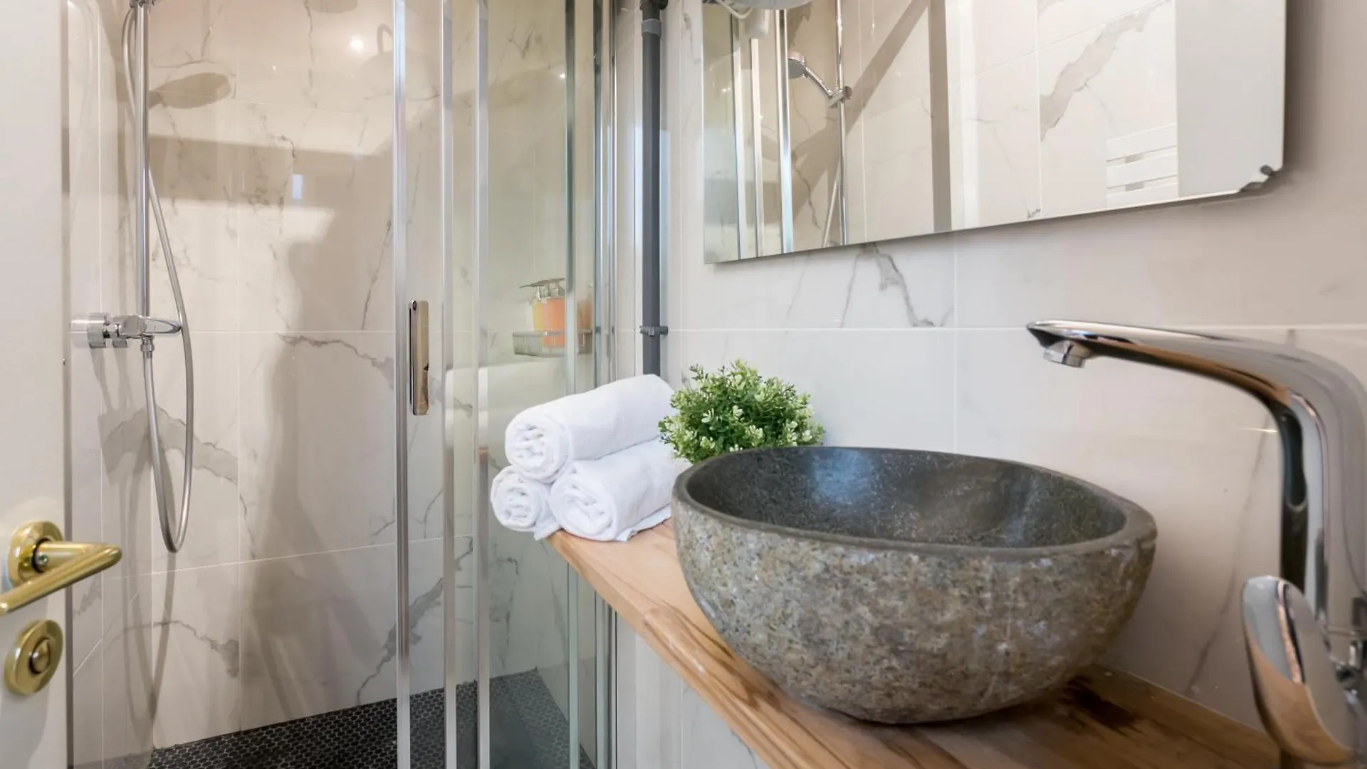 Apartment Merveil - Luxury Suite - Louvre - Aboukir IV Paris