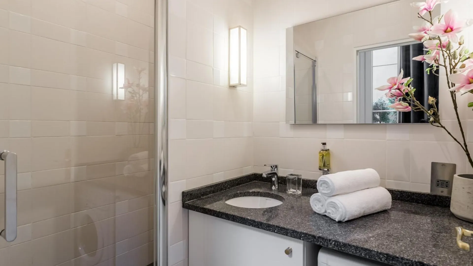 Merveil - Luxury Suite - Louvre - Aboukir IV Paris Apartment