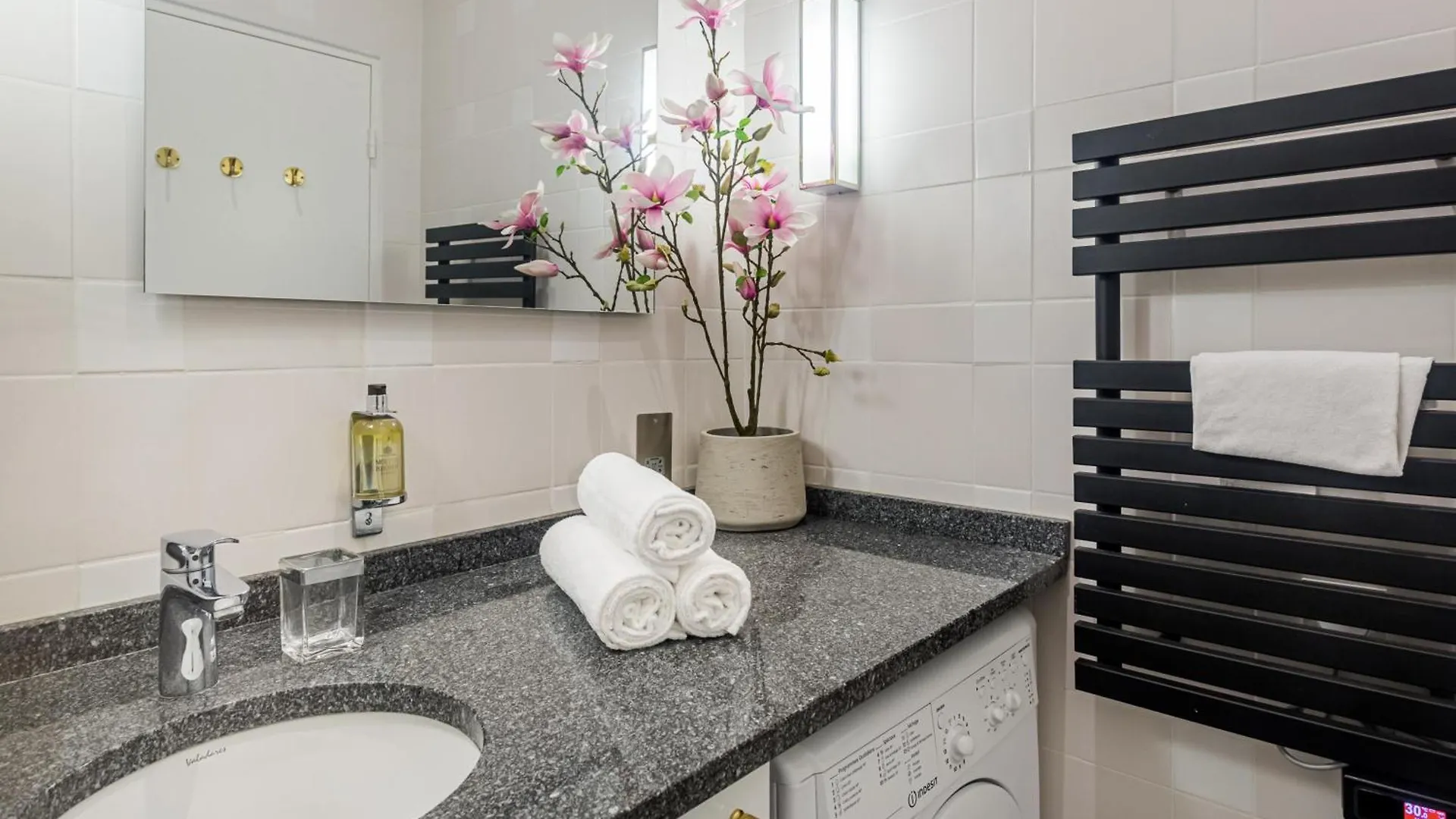 Merveil - Luxury Suite - Louvre - Aboukir IV Paris Apartment